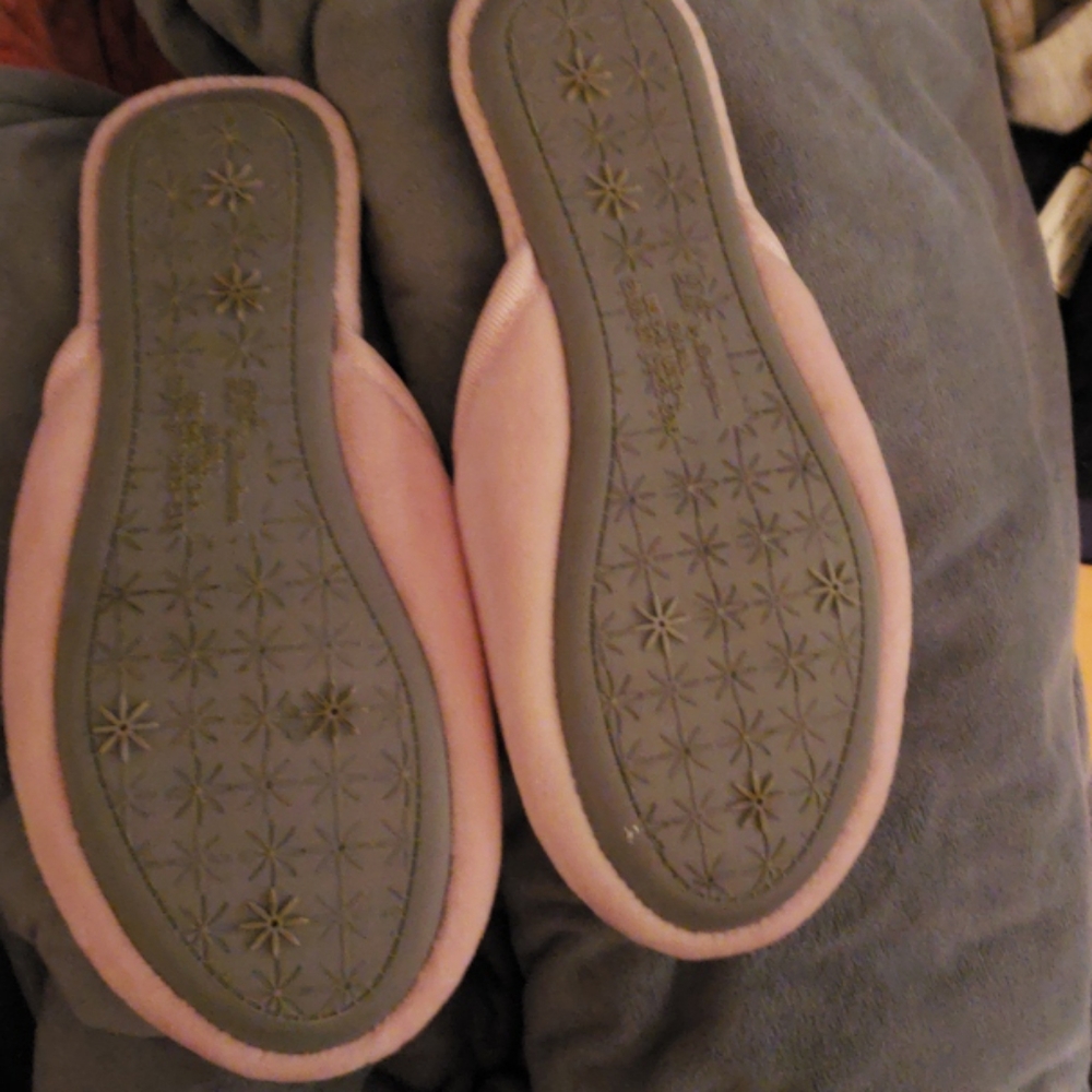 Deerforms Slippers - Picture 2 of 2